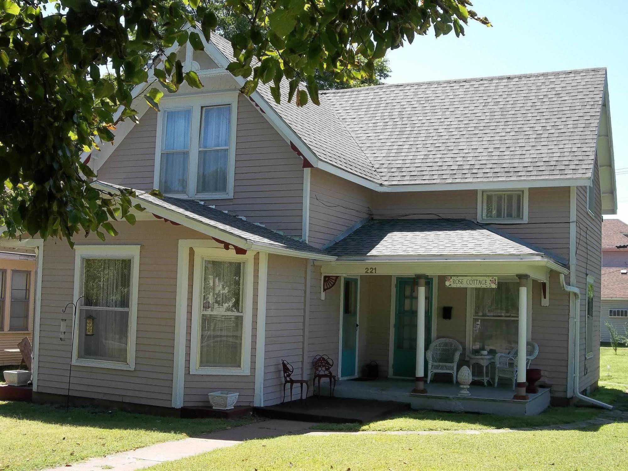 Rose Cottage Baxter Springs Exterior photo